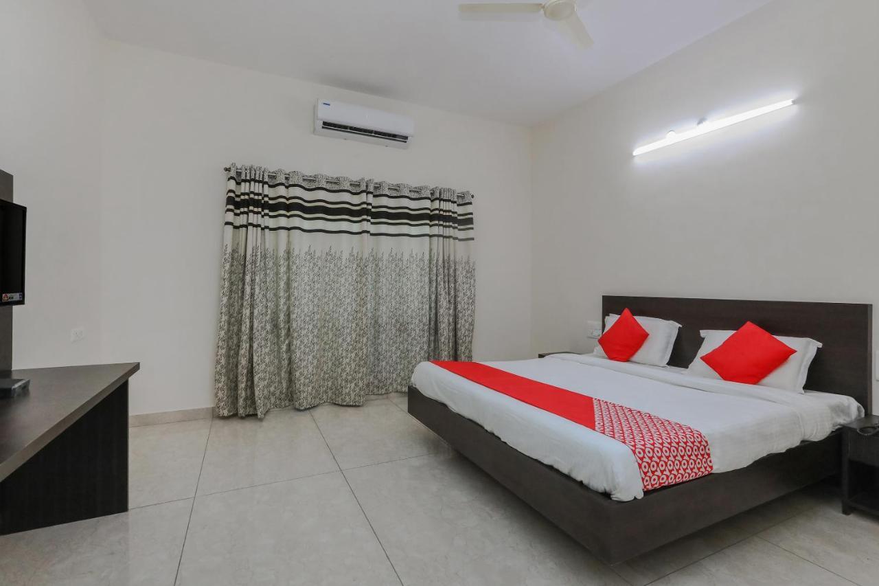 Oyo 22211 Shree Ankanatheshwara Residency Hotel Nanjangud Eksteriør billede