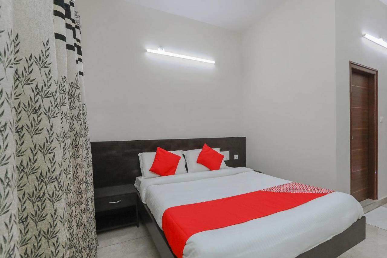Oyo 22211 Shree Ankanatheshwara Residency Hotel Nanjangud Eksteriør billede